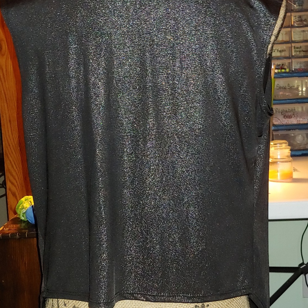 Blouse - Picture 2 of 3